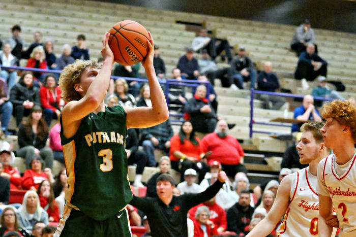 a Putnam North Eugene 5A Oregon boys basketball quarterfinal 2024 Leon Neuschwander 32